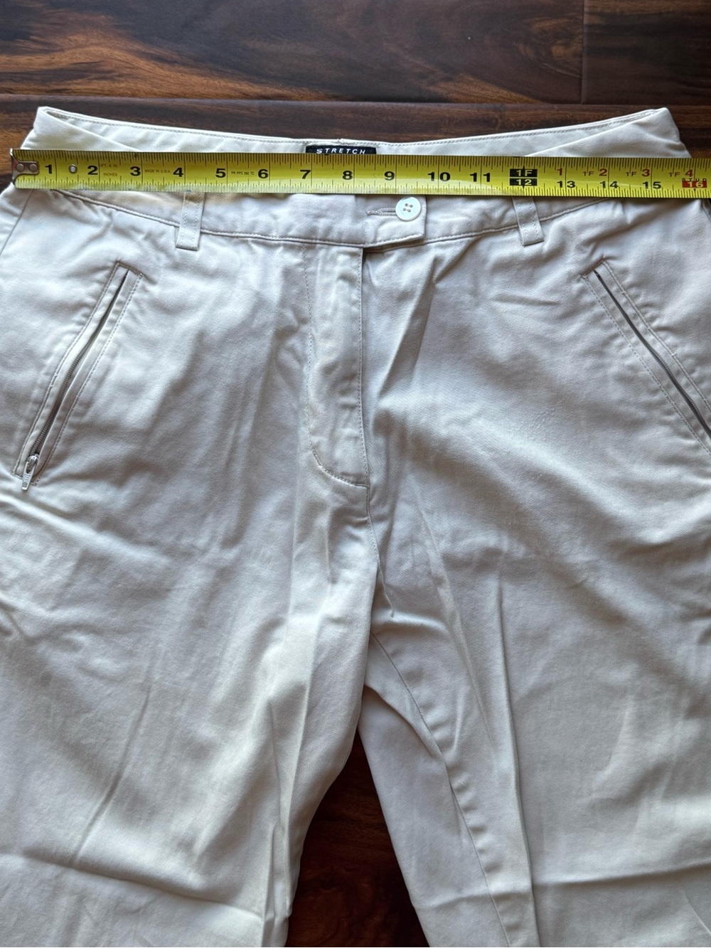 Adidas Stretch woman’s cropped Pants in cream ecru